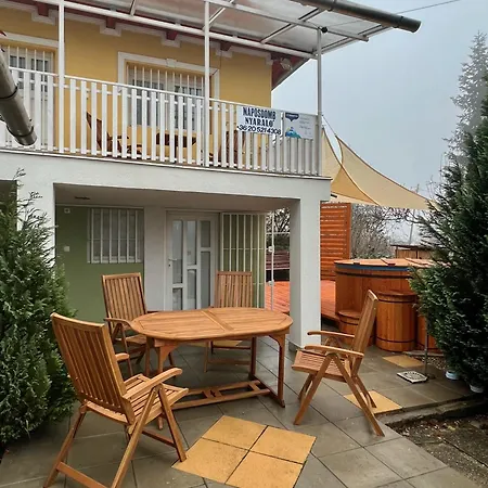 Naposdomb Vendeghaz Appartement
